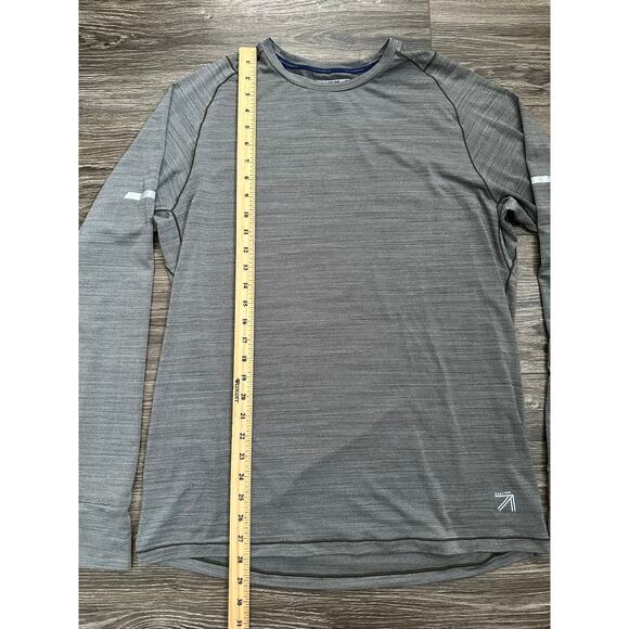 New Balance Men’s Large Gray LS Workout Shirt - Picture 2 of 7